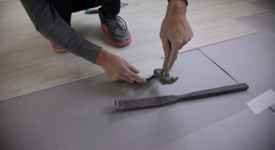 Instalação de piso vinílico em São Paulo - FGA Decor e Serviços